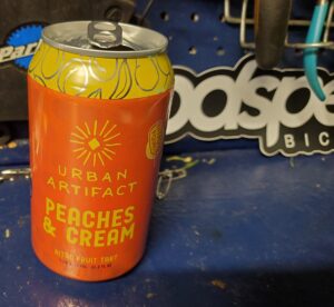 Read more about the article Bev Review – Urban Artifact Peaches & Cream